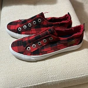 Blowfish Slip-on Sneakers Ladies 6.5